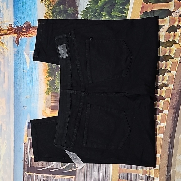 Tahari Black Haisley Capri Jeans Size 16 NWT - Picture 5 of 6